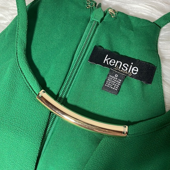 NWT (0) kensie dresses bold emerald green gold hardware choker halter flounce - Picture 2 of 12